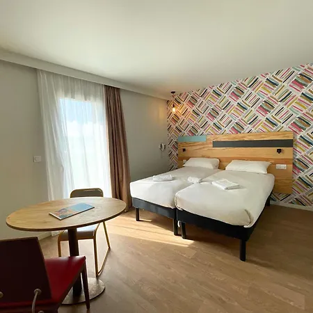 Hotel Greet Coeur Des Landes 2*